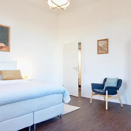 Exklusives Wohnen Am Schloss Im Herzen Von Mit 1 Sz Fuer Bis Zu 4 Gaeste * Koblenc