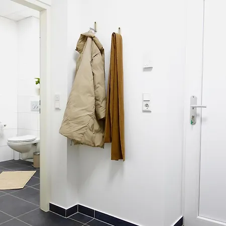 شقة Exklusives Wohnen Am Schloss Im Herzen Von Mit 1 Sz Fuer Bis Zu 4 Gaeste كوبلنس